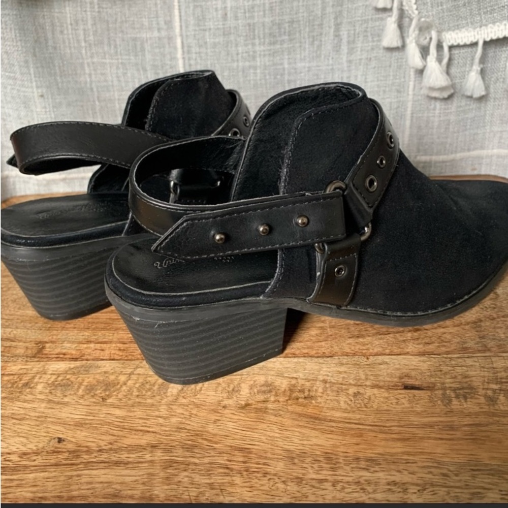 Universal Thread Black Slingback Mule 7